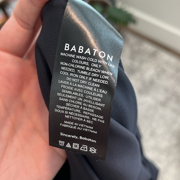 Aritzia Babaton Contour Squareneck Long Sleeve Bodysuit - Picture 10 of 13